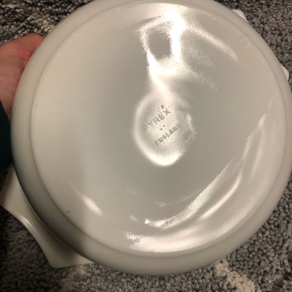 VINTAGE PYREX / England pink flowers dish 9” - Picture 6 of 9